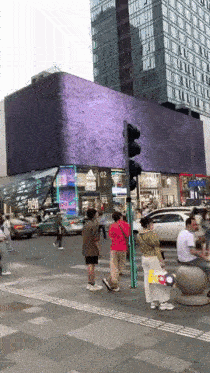 Billboard screen and real animation