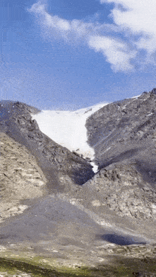 Glacier avalanche
