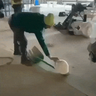 Trick with shovel and helmet fail
