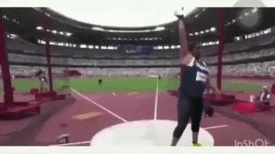 Discus throwing parody