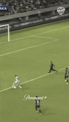 Neymar simulates penalty
