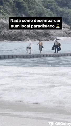 Floating sea pier